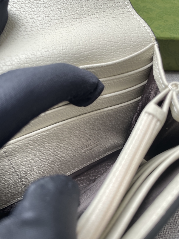 グッチ財布コピー角部分ディテール